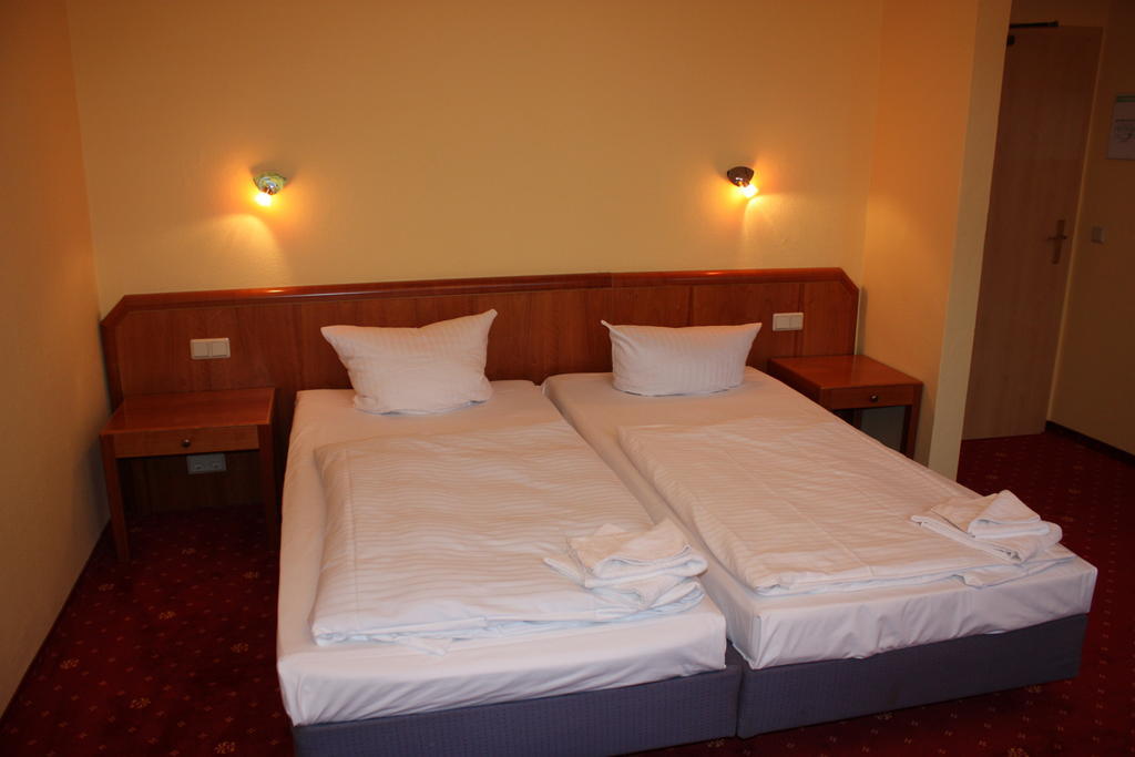 Hotel Stubenberg Gernrode  Extérieur photo